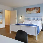 Nonstop - Ubernacht - Hostelhotelhome 2* アウグスブルク