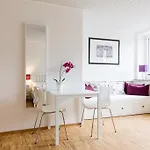 Nonstop - Ubernacht - Hostelhotelhome アウグスブルク