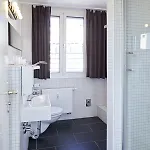 Nonstop - Ubernacht - Hostelhotelhome アウグスブルク