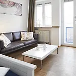 Nonstop - Ubernacht - Hostelhotelhome
