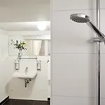 Nonstop - Ubernacht - Hostelhotelhome ホテル