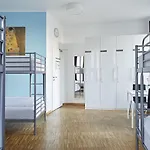 Nonstop - Ubernacht - Hostelhotelhome ホテル
