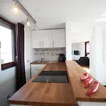 Nonstop - Ubernacht - Hostelhotelhome