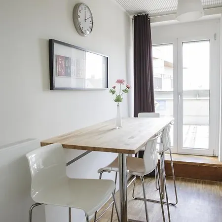 Nonstop - Ubernacht - Hostelhotelhome Augsburg