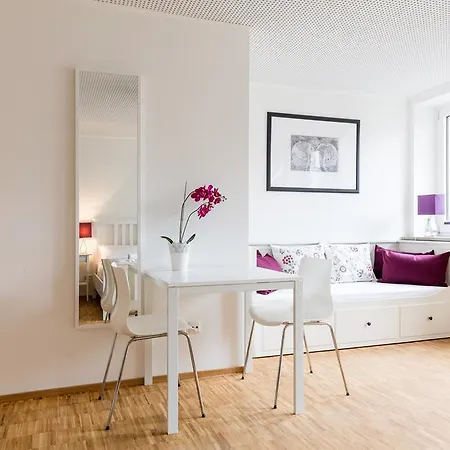 Nonstop - Ubernacht - Hostelhotelhome Augsburg