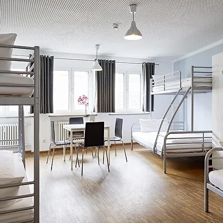 Hotell Nonstop - Ubernacht - Hostelhotelhome 2*