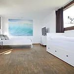 Nonstop - Ubernacht - Hostelhotelhome Otel Augsburg