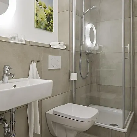 Nonstop - übernacht - Hostelhotelhome - 2*