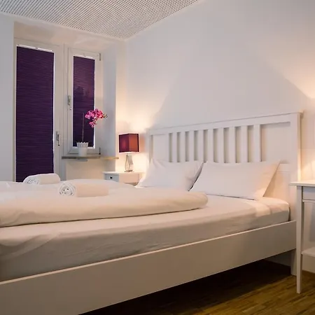 Hotel Nonstop Hotel Augsburg - Uebernacht - Hostelhotelhome - 2*