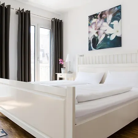 Hotel Nonstop Hotel Augsburg - Uebernacht - Hostelhotelhome - Augsburg