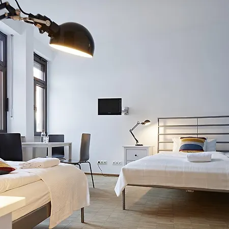 Nonstop Hotel Augsburg - Uebernacht - Hostelhotelhome - Hotel