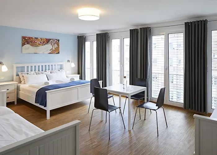 Nonstop - Ubernacht - Hostelhotelhome 酒店