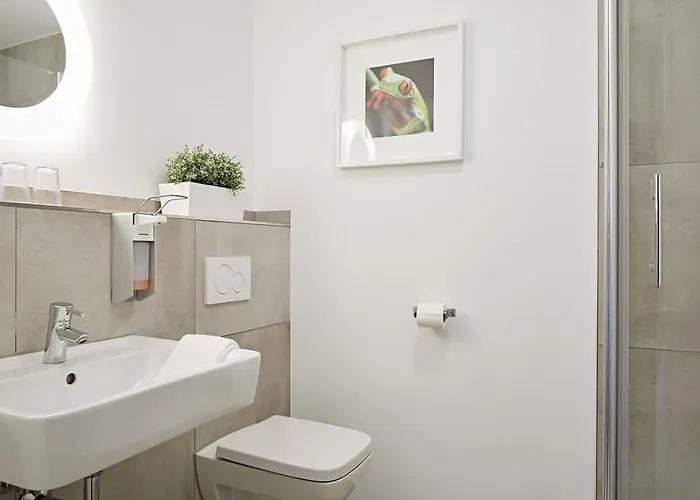 Nonstop - Ubernacht - Hostelhotelhome 2* 奥格斯堡