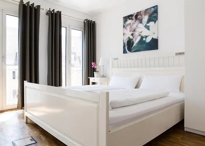 酒店 Nonstop - Ubernacht - Hostelhotelhome 奥格斯堡