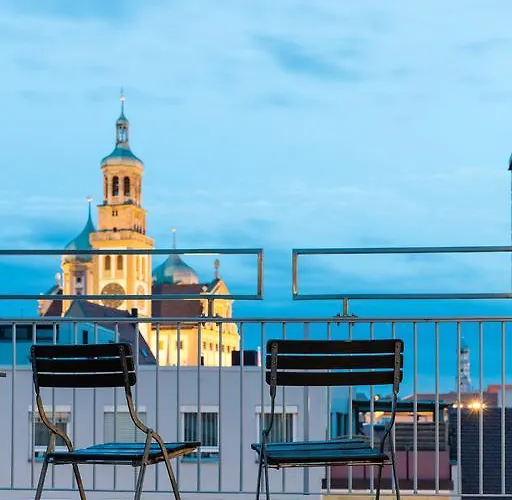 Nonstop - Ubernacht - Hostelhotelhome 酒店