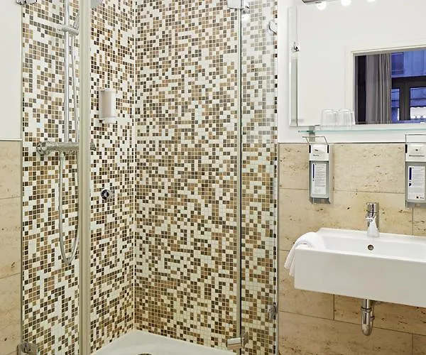 Nonstop - Ubernacht - Hostelhotelhome 酒店 2*