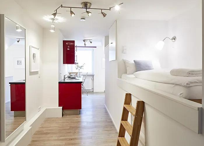 Отель Nonstop Hotel Augsburg - Uebernacht - Hostelhotelhome - 2*