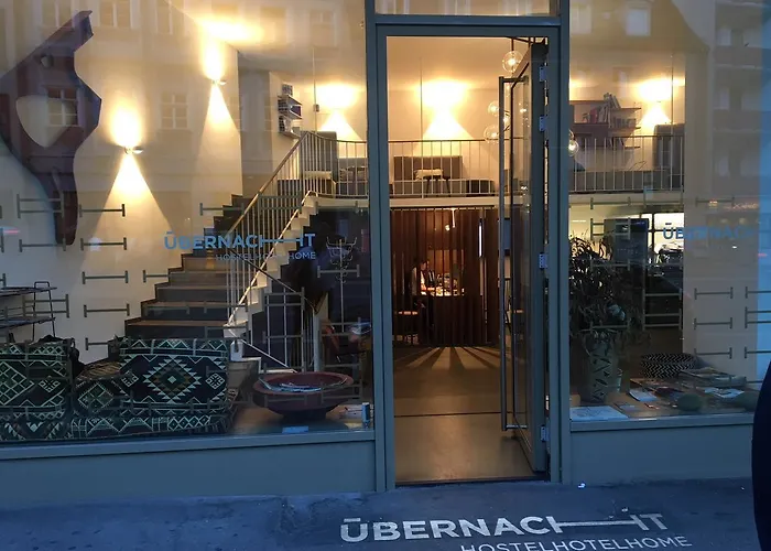 Nonstop - Ubernacht - Hostelhotelhome 2*