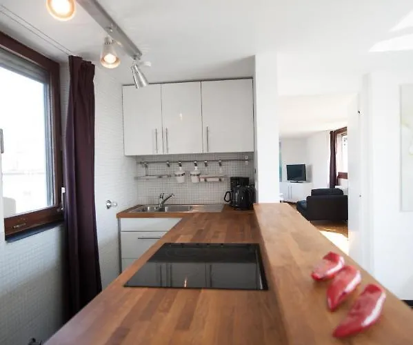 Nonstop - Ubernacht - Hostelhotelhome